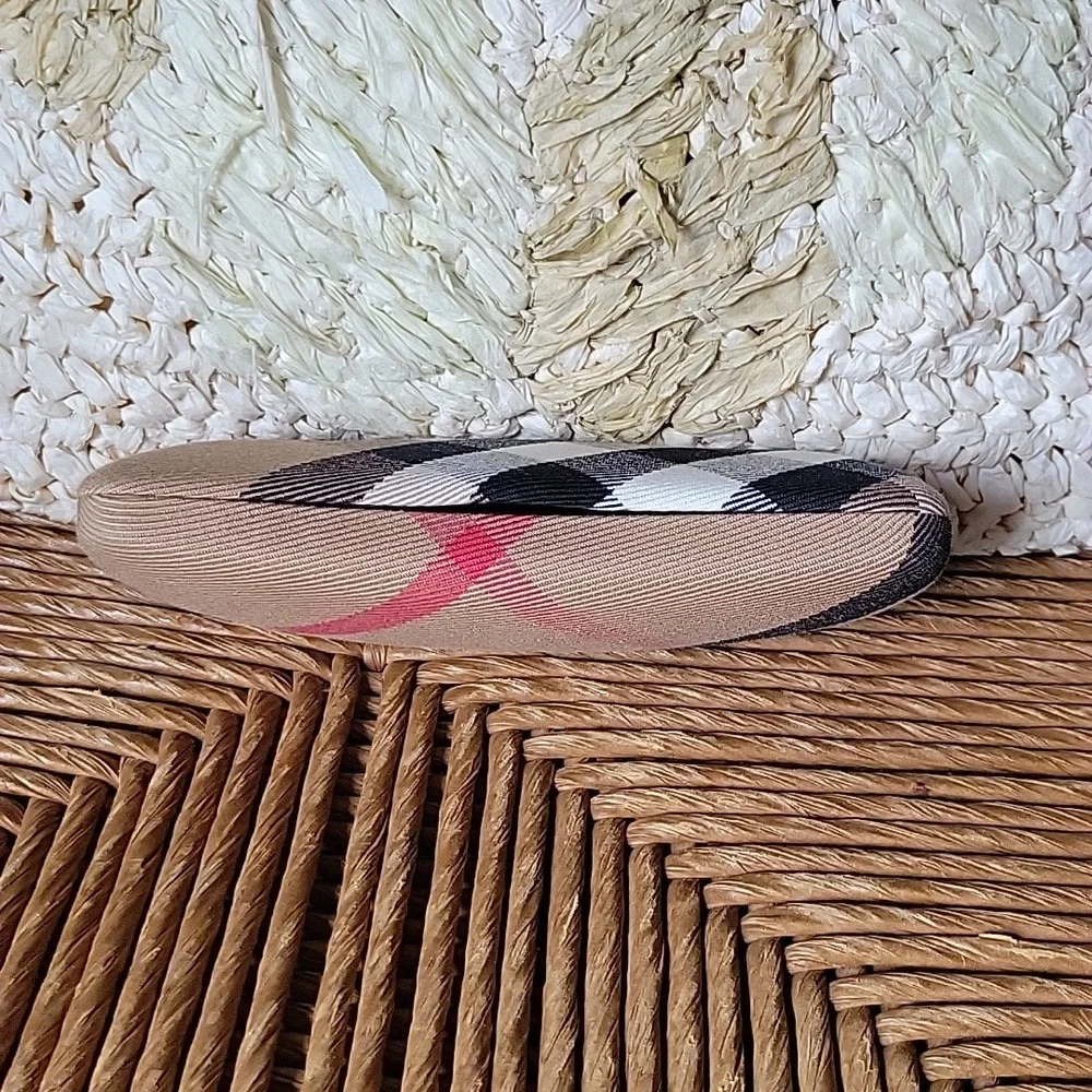 Burberry hard eyeglass/sunglass case